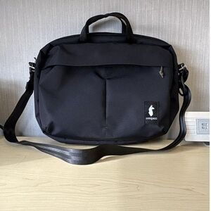 Cotopaxi Mente Messenger Bag with Adjustable Strap